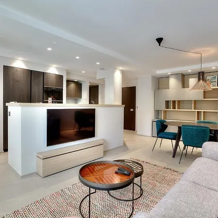 Luxury Flat With Balcony - City Center Cannes